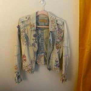 BLANK NYC WOMEN BLUE FLORAL EMBROIDERED DENIM MOTO SIZE S
